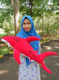 Boneka-Baby-Shark-XL-Merah